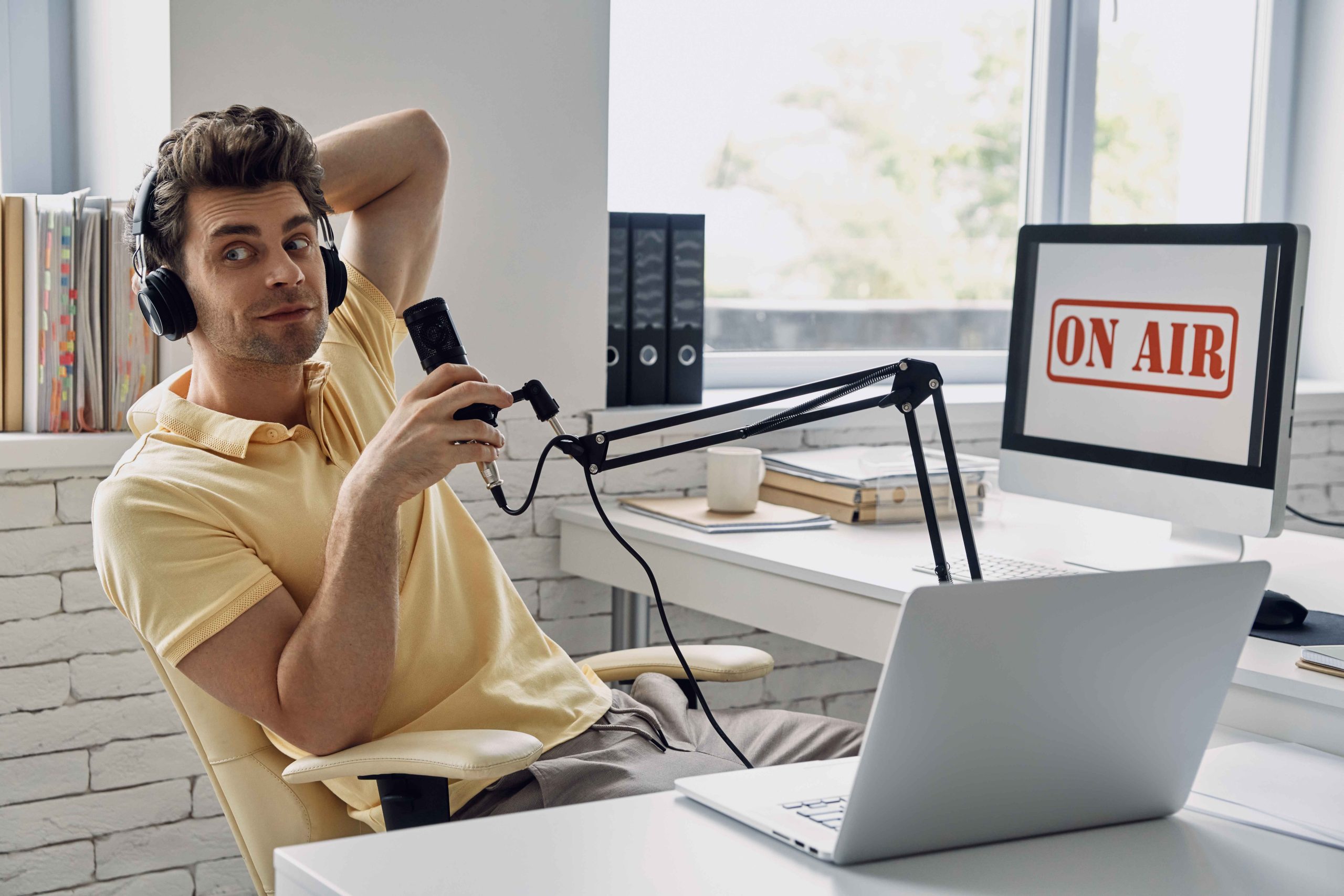 Audio-Only vs Video Podcasts: Pros and Cons: