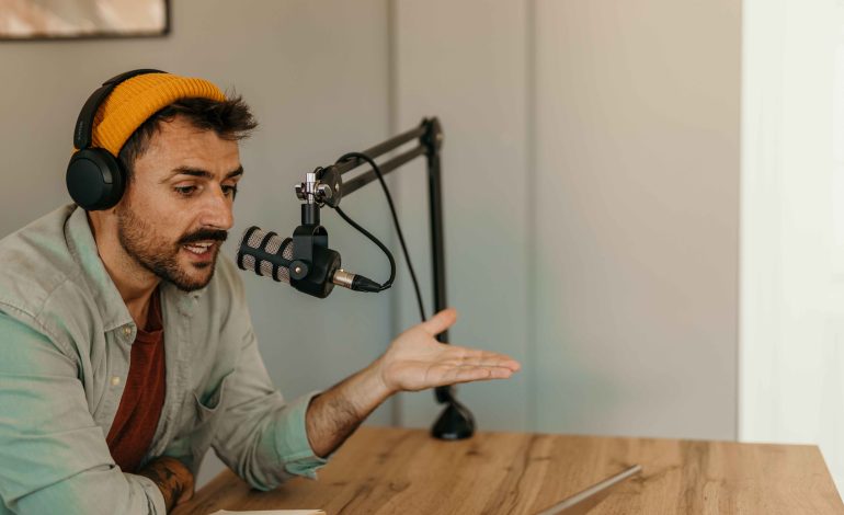 How Podcast SEO Helps You Get More Listeners: