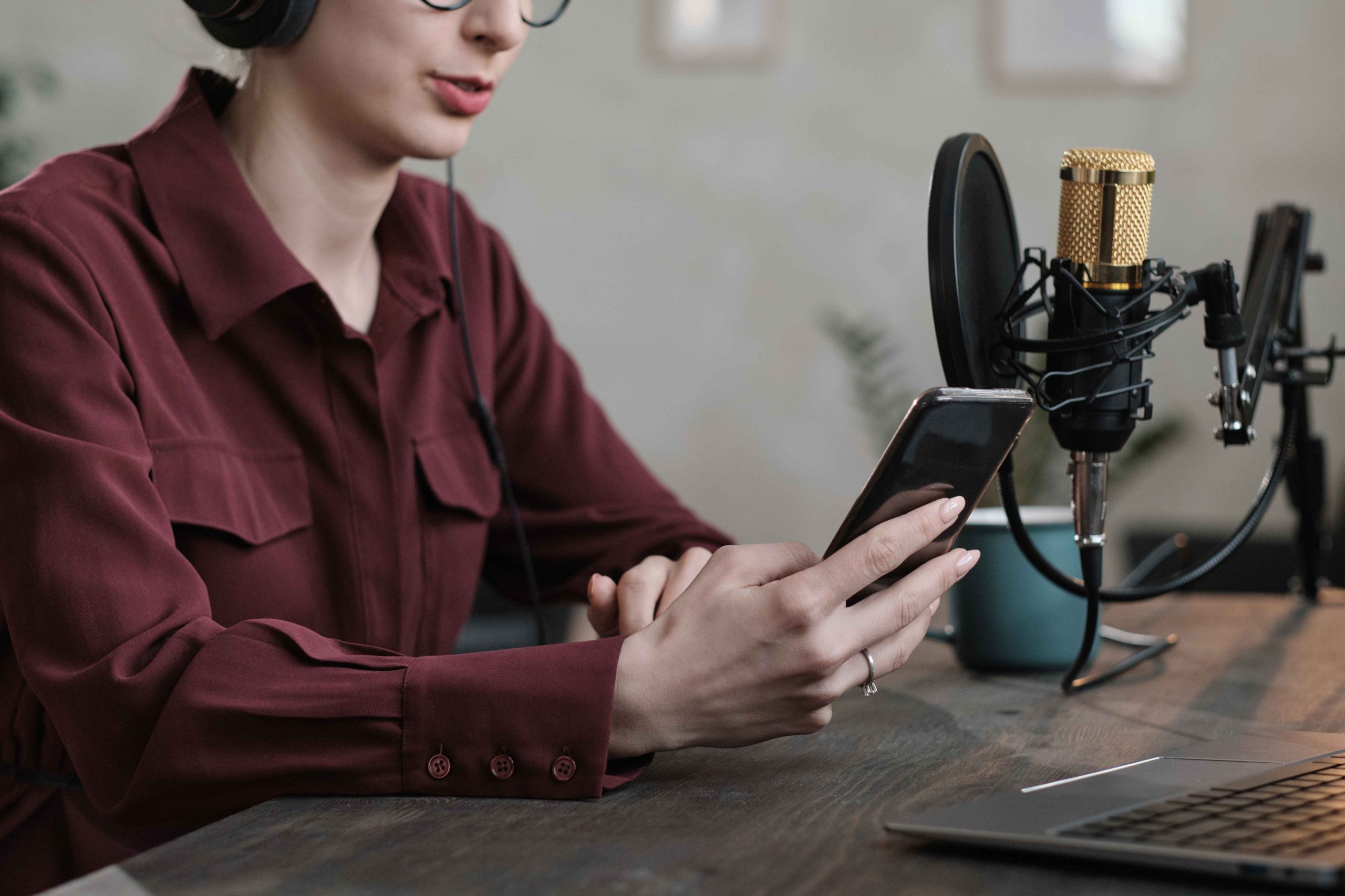 Using Podcasts for Internal Company Communication: