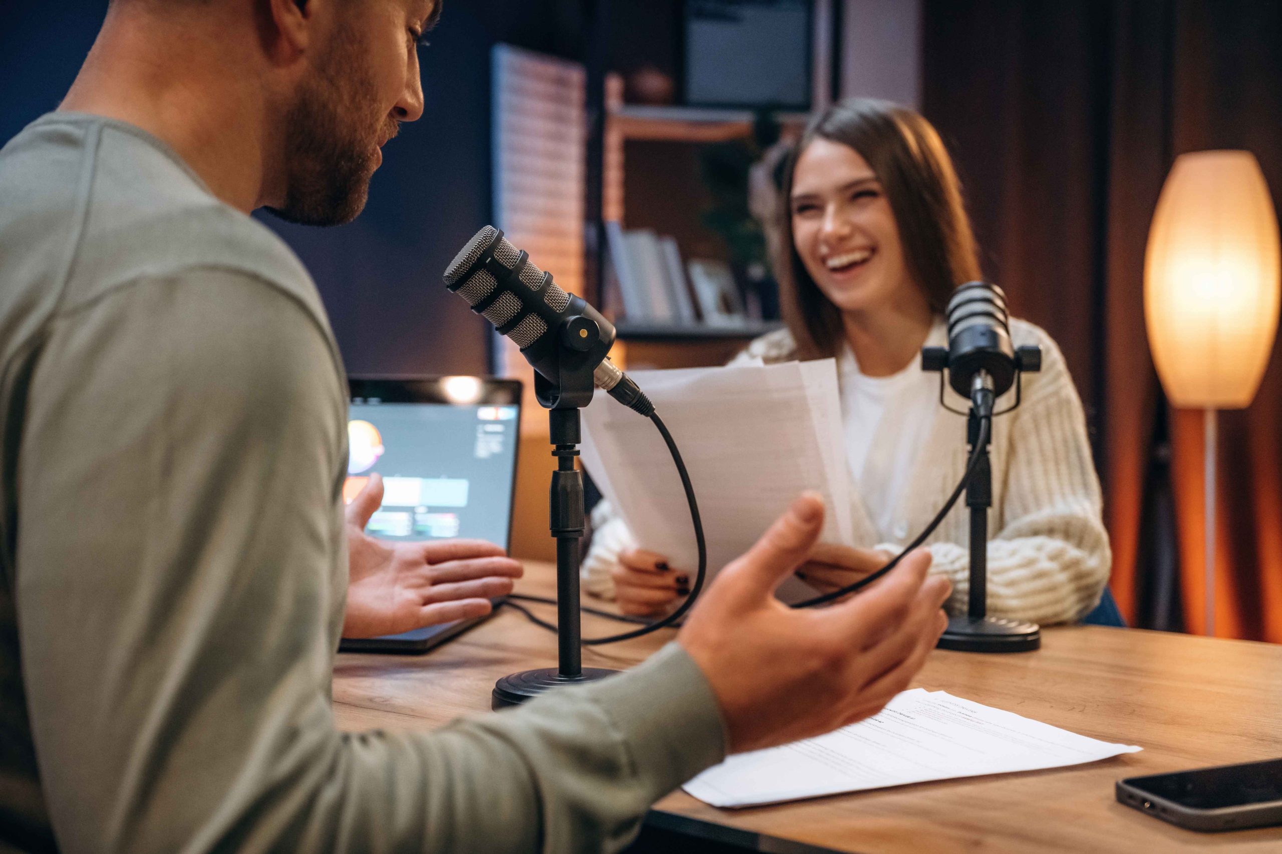 How to Conduct Engaging Podcast Interviews: